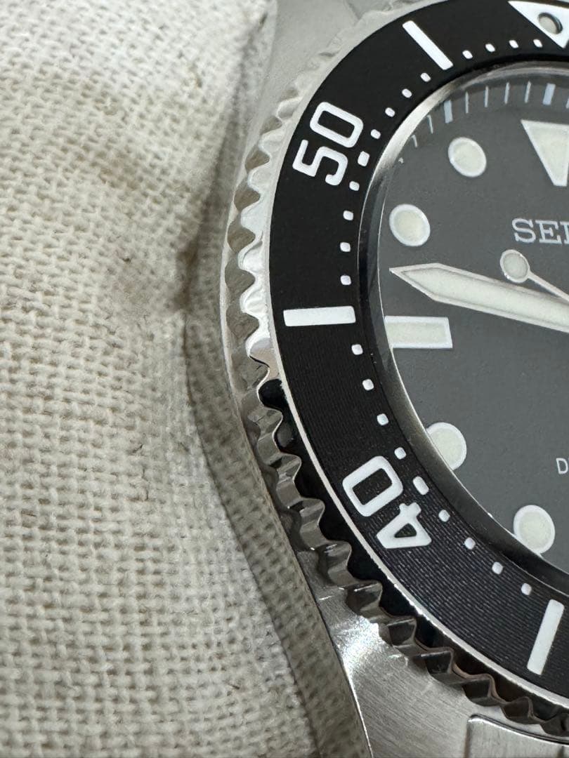 ピラメキーノSEIKO ダイバーズウォッチ ソーラー　黒/シルバー