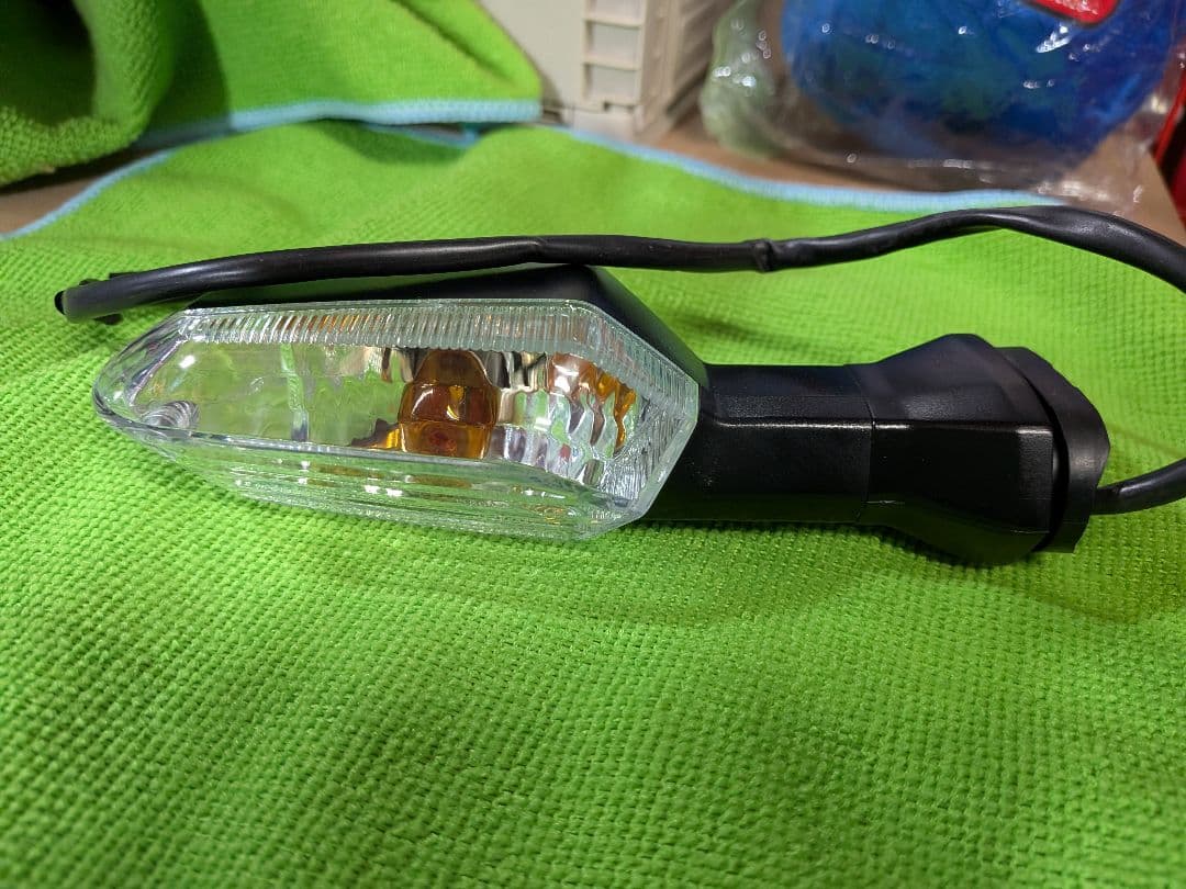 KawasakiZRX1200ダエグ純正ウィンカーなど純正部品。