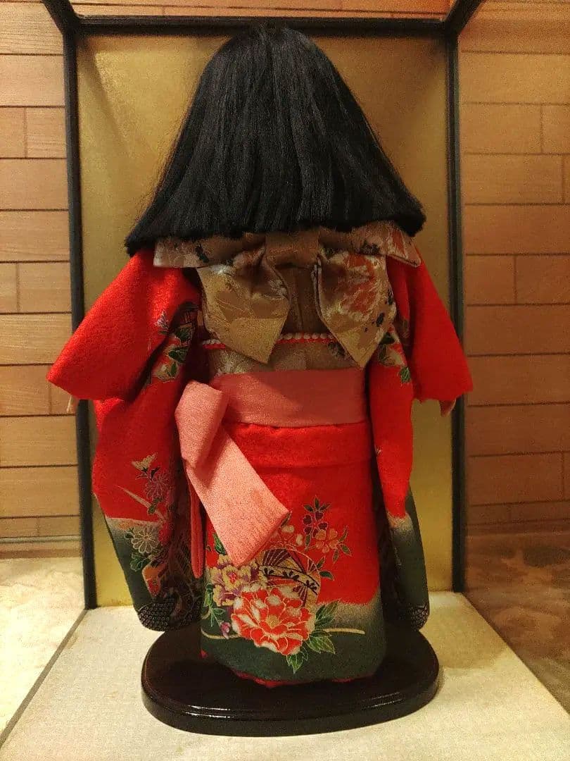 市松人形 (日本人形)11号 人形の久月 赤 着物 花柄 豪華 ガラスケース付き