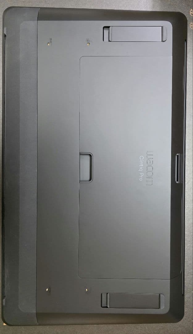 液タブ・ペンタブ wacom cintiq pro 24 DTK-2420K