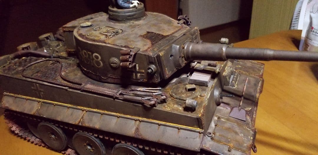 戦車 ヘンロン 1/16 タイガー 履帯金属仕様 参考用