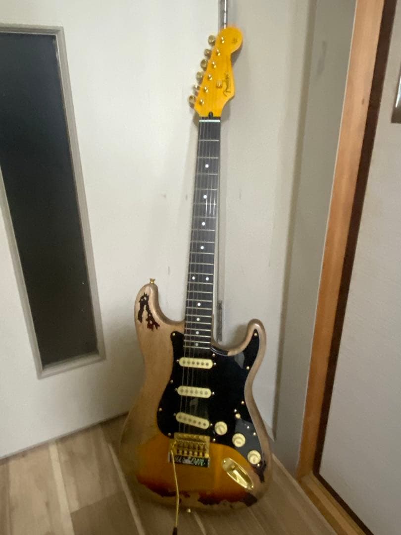 詳細不明　カスタムエレキギター ヘビーレリック　ＳＲＶ仕様　音良し