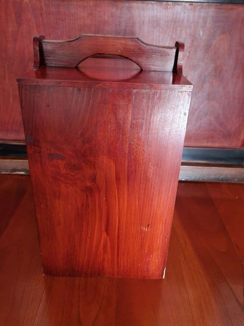 k*o様 蔵出し品！漆器 重箱 金箔装飾 5段　ケース付き