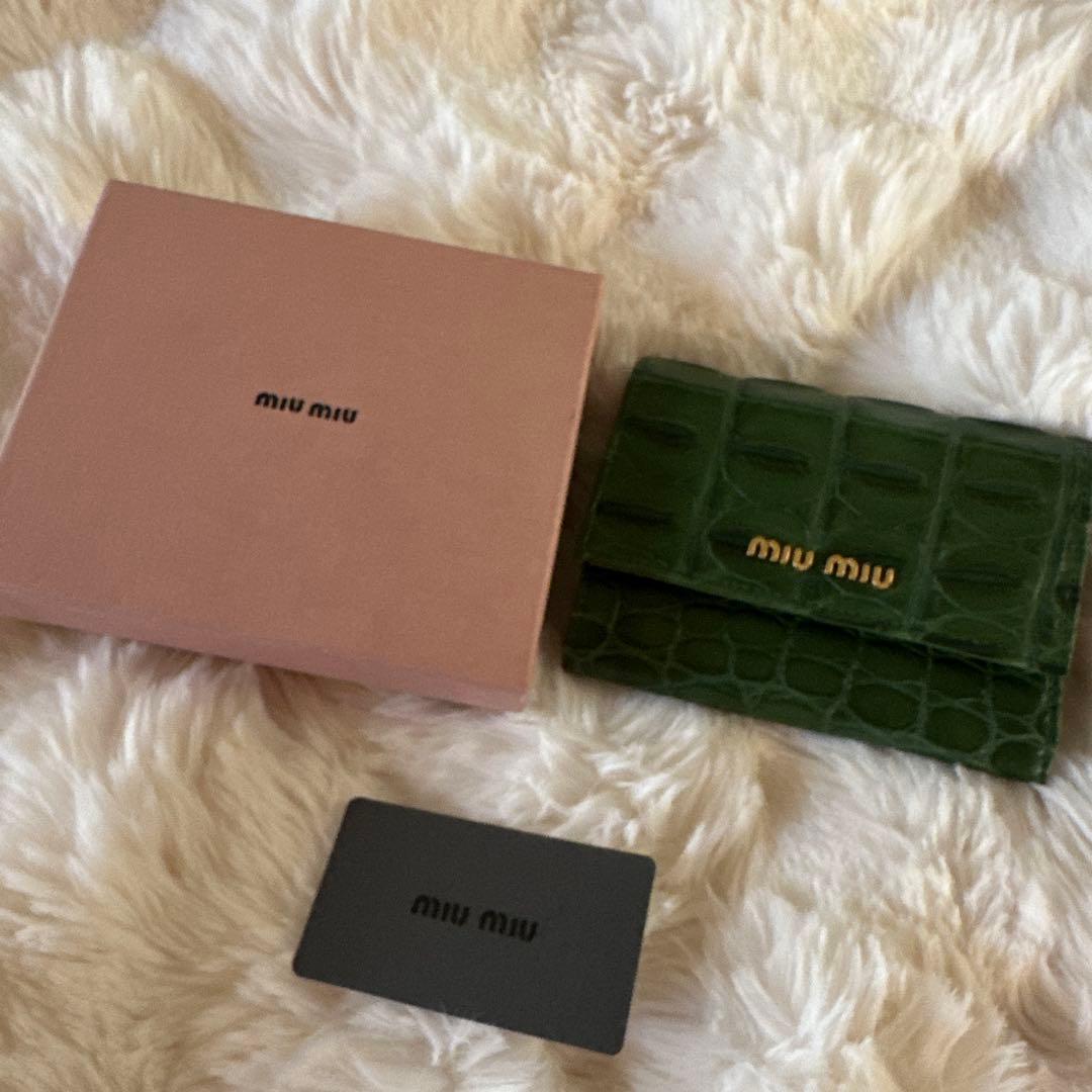 お値下げ¥19000→¥18000MIU MIU グリーン 三つ折り財布