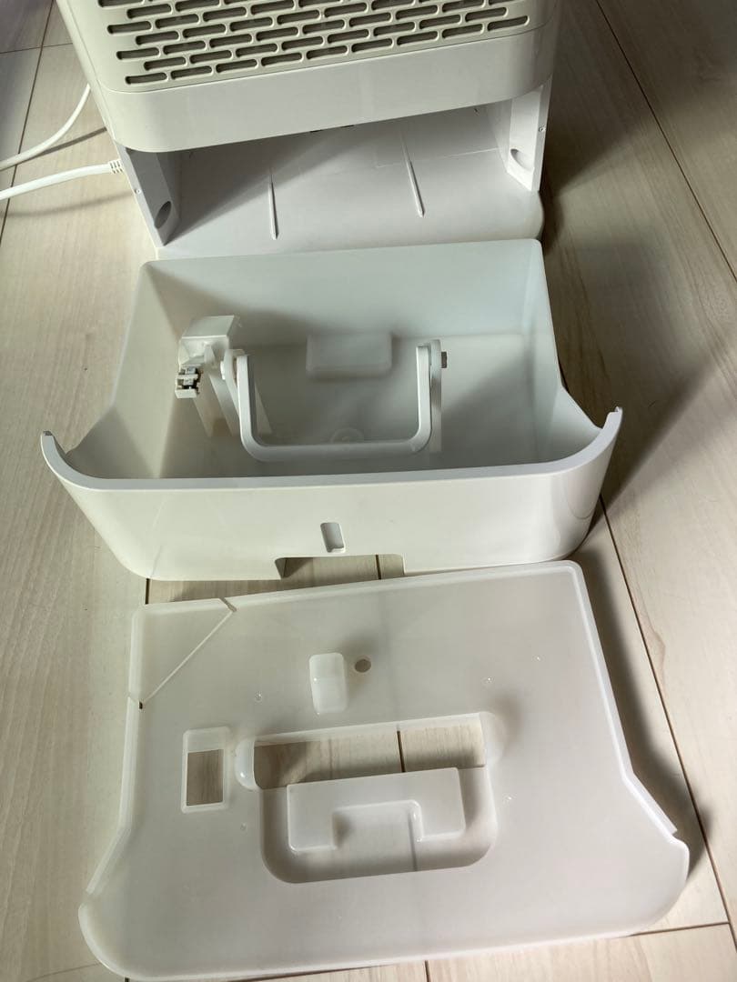 アイリス　サーキュレーター　衣類乾燥除湿機 IJDC-K80-W 動作確認済み