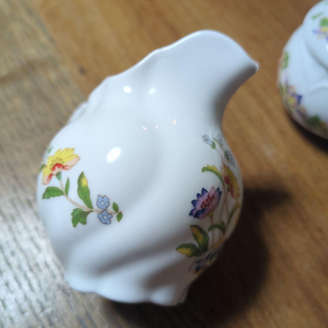 ティーセット　イングランド　陶器製　ミルク＆シュガー入れ