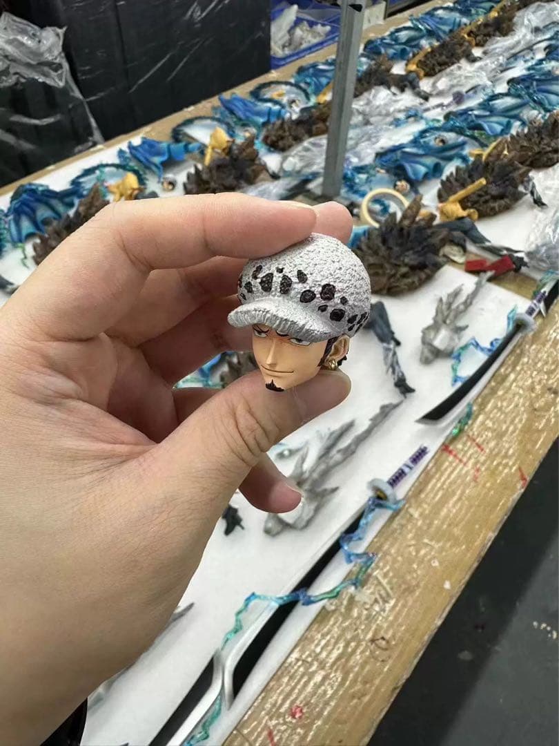ONE PIECE トラファルガー・ロー フィギュア ガレージキット