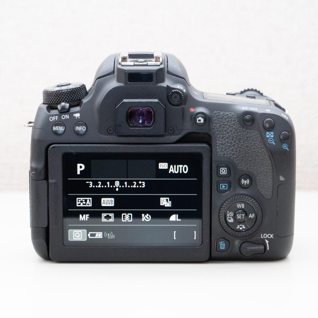 Canon EOS 9000D デジタル一眼レフカメラ