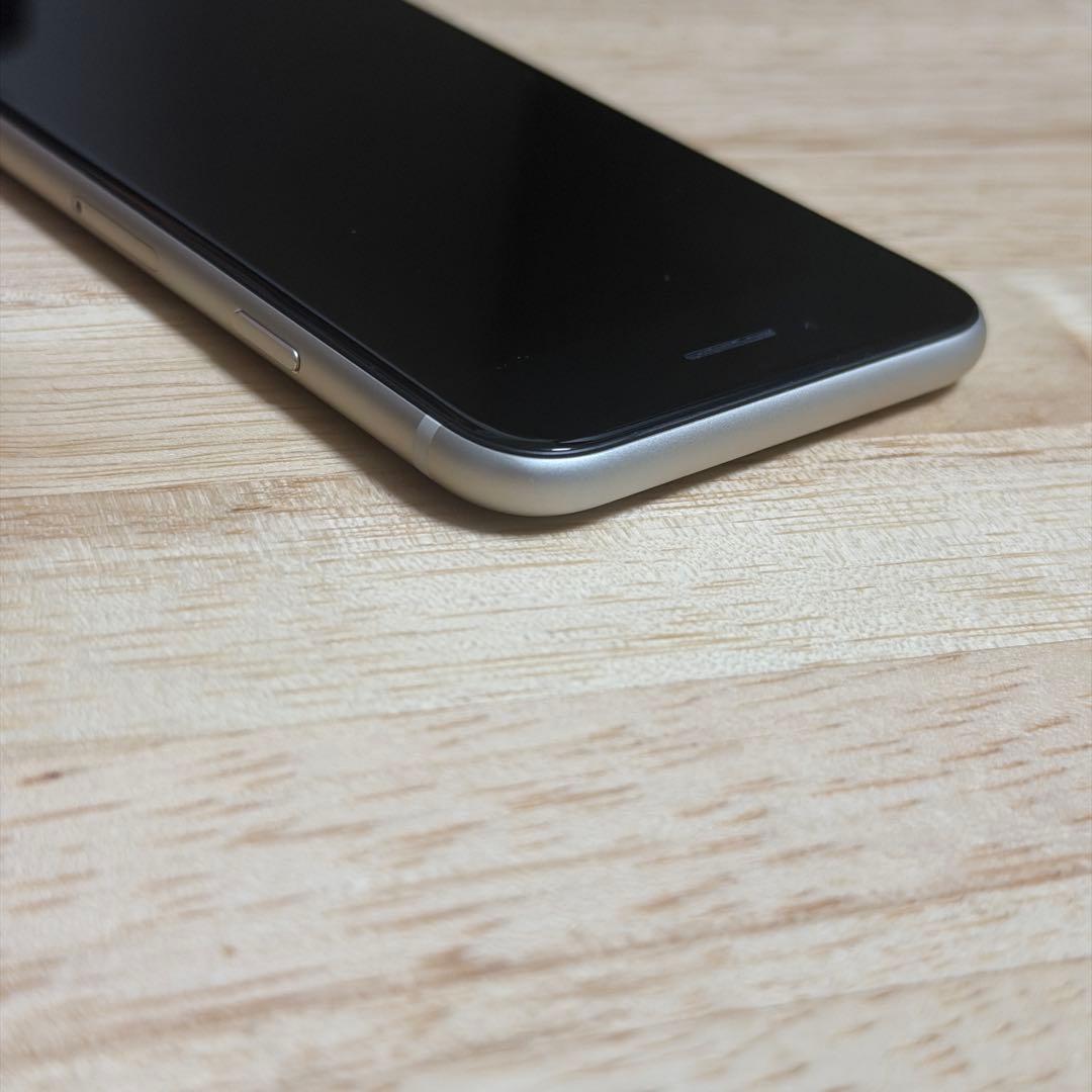 Apple iPhone SE3 (第3世代) スターライト 128GB