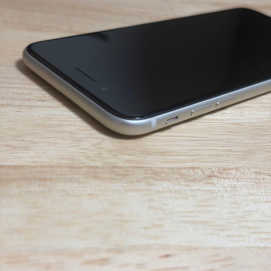 Apple iPhone SE3 (第3世代) スターライト 128GB