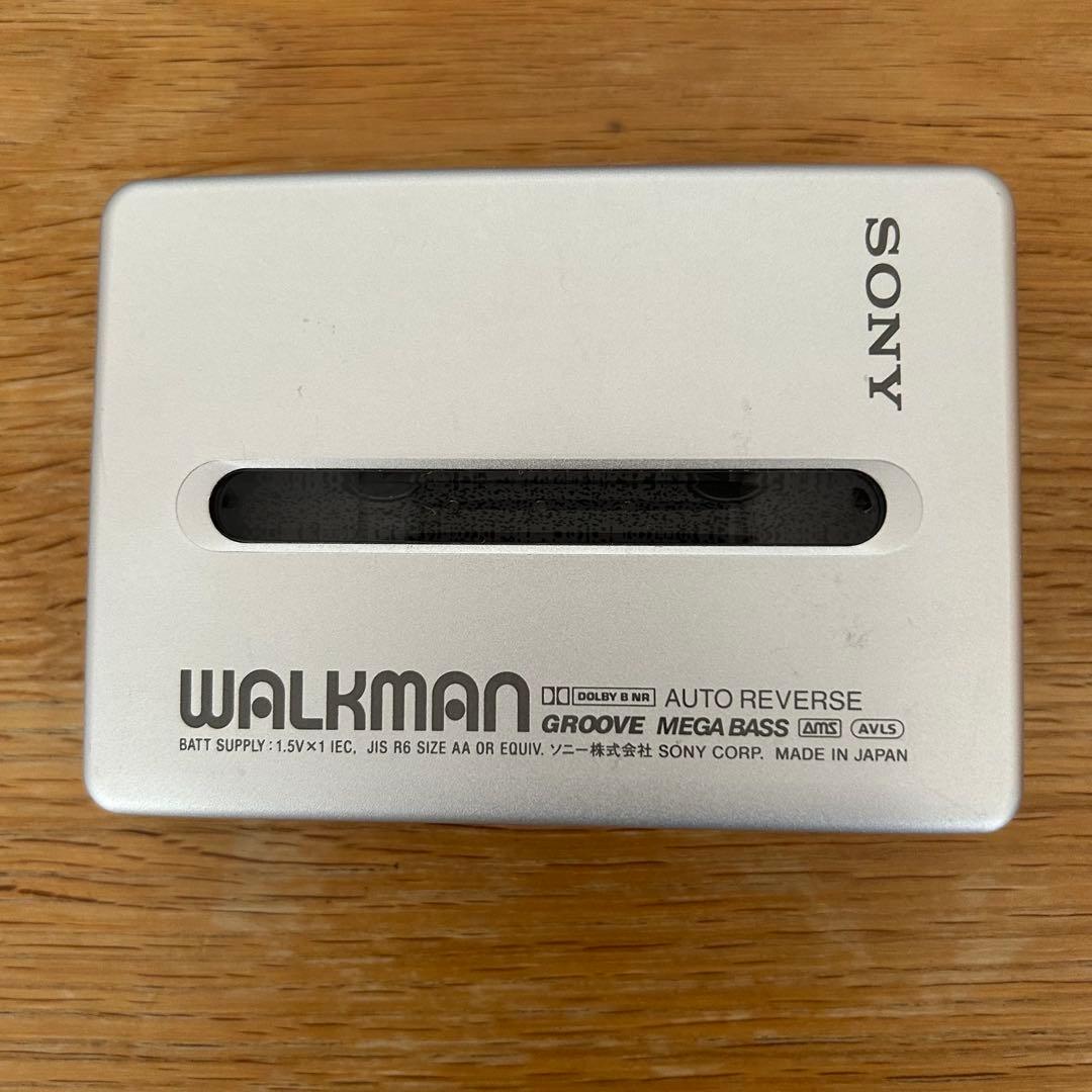 ポータブルプレーヤー SONY WM-EX677