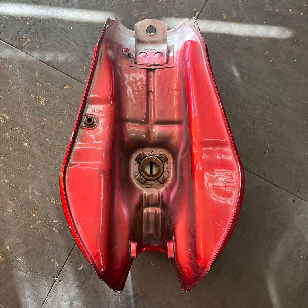 ② CBX400F HONDA ガソリンタンク 赤