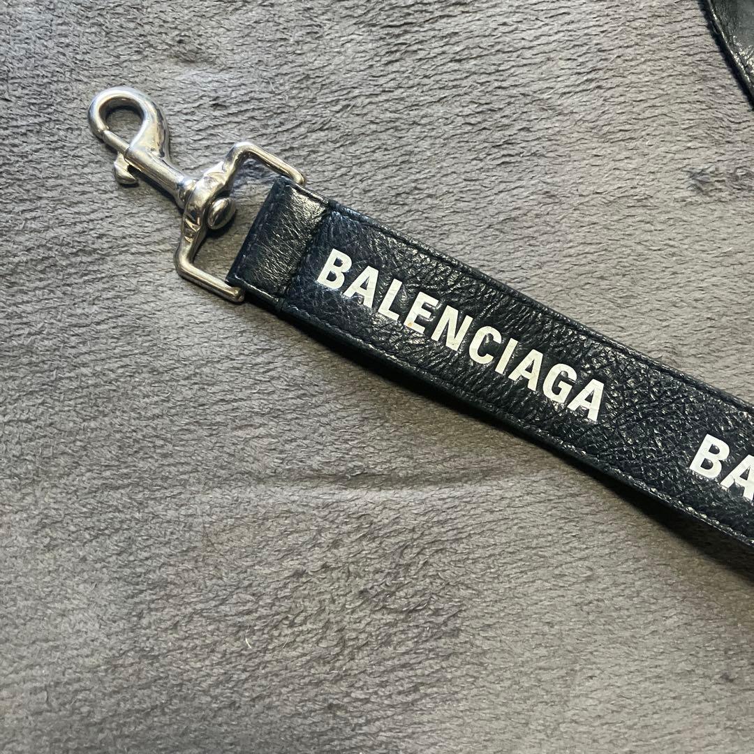 BALENCIAGA バレンシアガ ネックストラップ　ロゴ レザー　0705