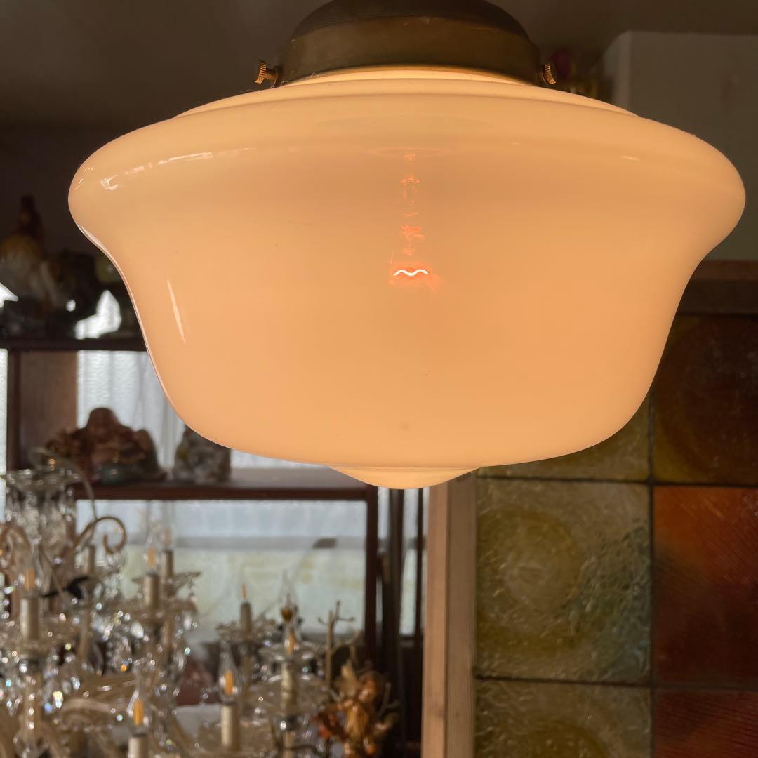 アンティーク・ミルクガラス天井吊り下げ ランプ
