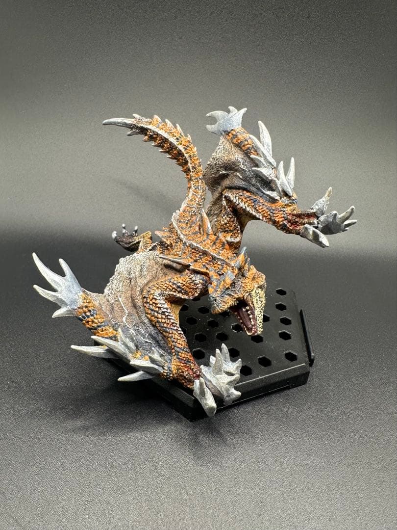 KIRINさん専用　モンスターハンター　フィギュア　雷轟竜&辿異種ティガレックス