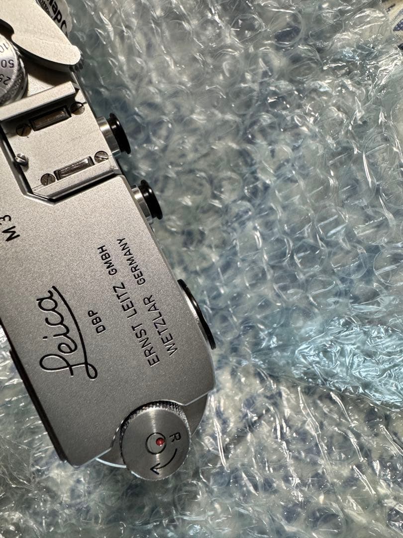 Leica M3 フィルムカメラ 本体とレンズキャップ