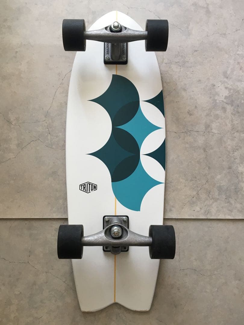 TRITON Carver サーフスケート 29インチ