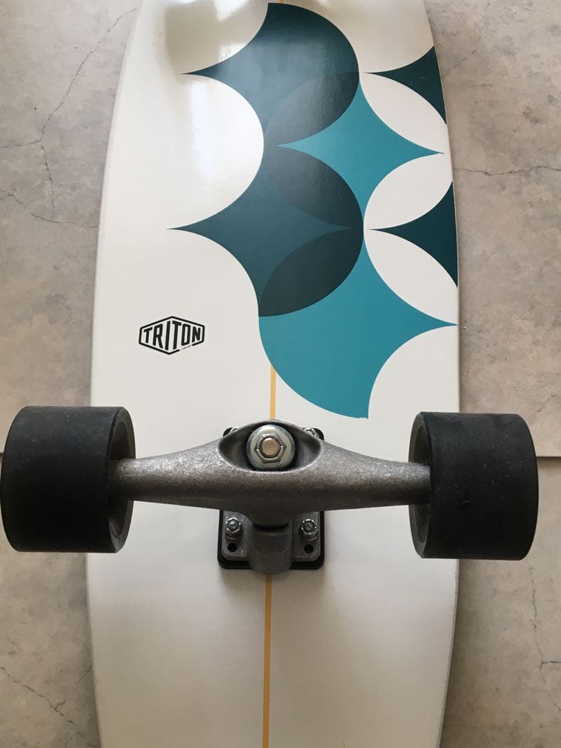 TRITON Carver サーフスケート 29インチ