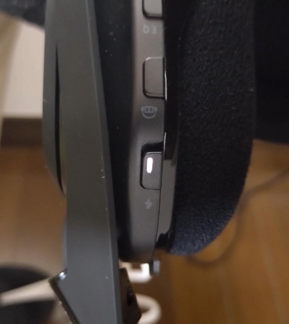 【匿名配送】astro A50 ワイヤレスヘッドホン + ベースステーション