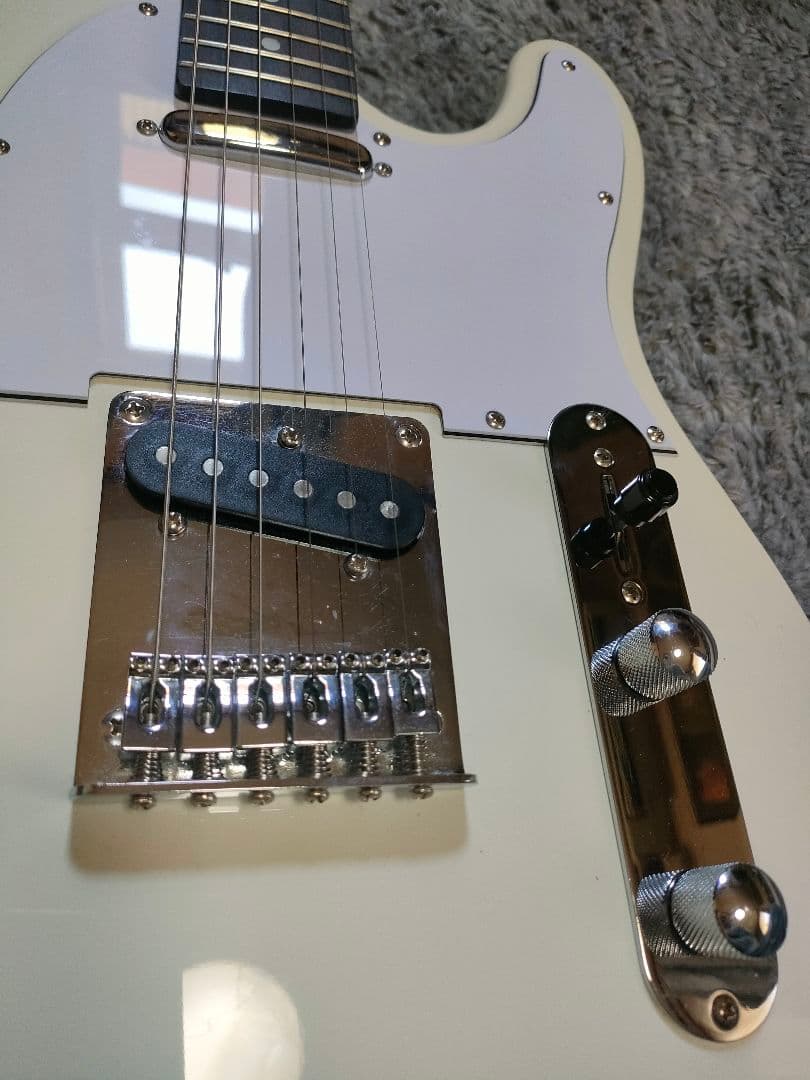 PlayTech テレキャスタータイプ エレキギター　白　本体のみ　USED