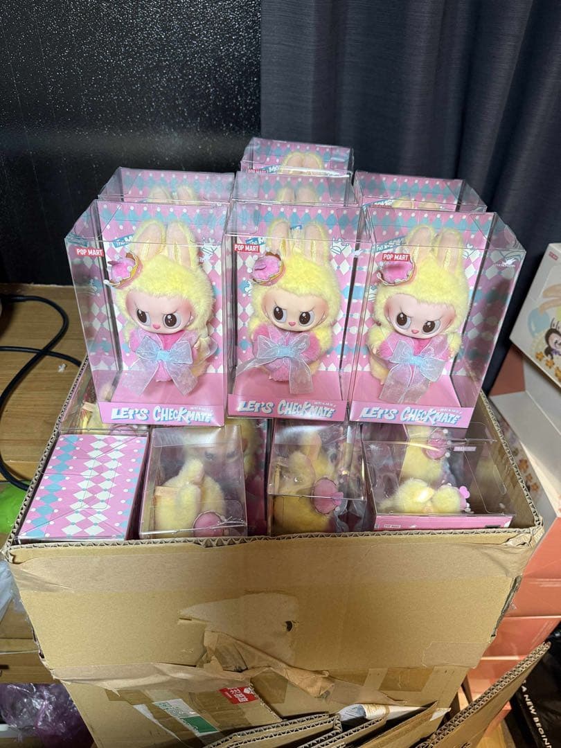 新品未開封　THE MONSTERS LABUBU ぬいぐるみペンダント 10個