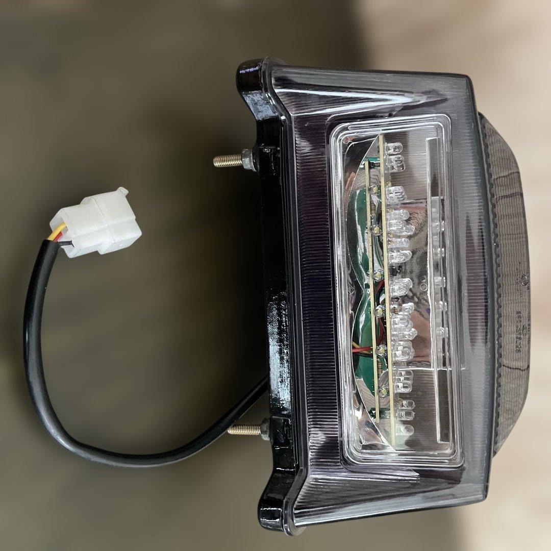 LEDテールランプ スモークレンズ ZRX400