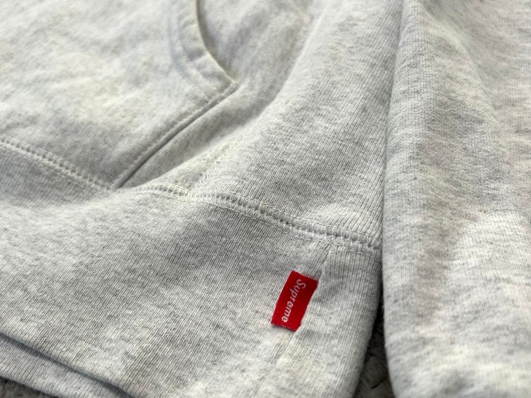 SUPREME パーカー