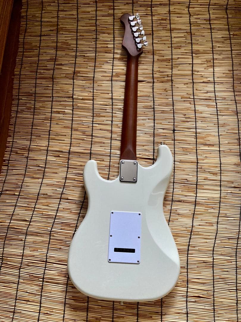 ☆美品珍品　ピックアップ個別選択式に改造したBuskers ST