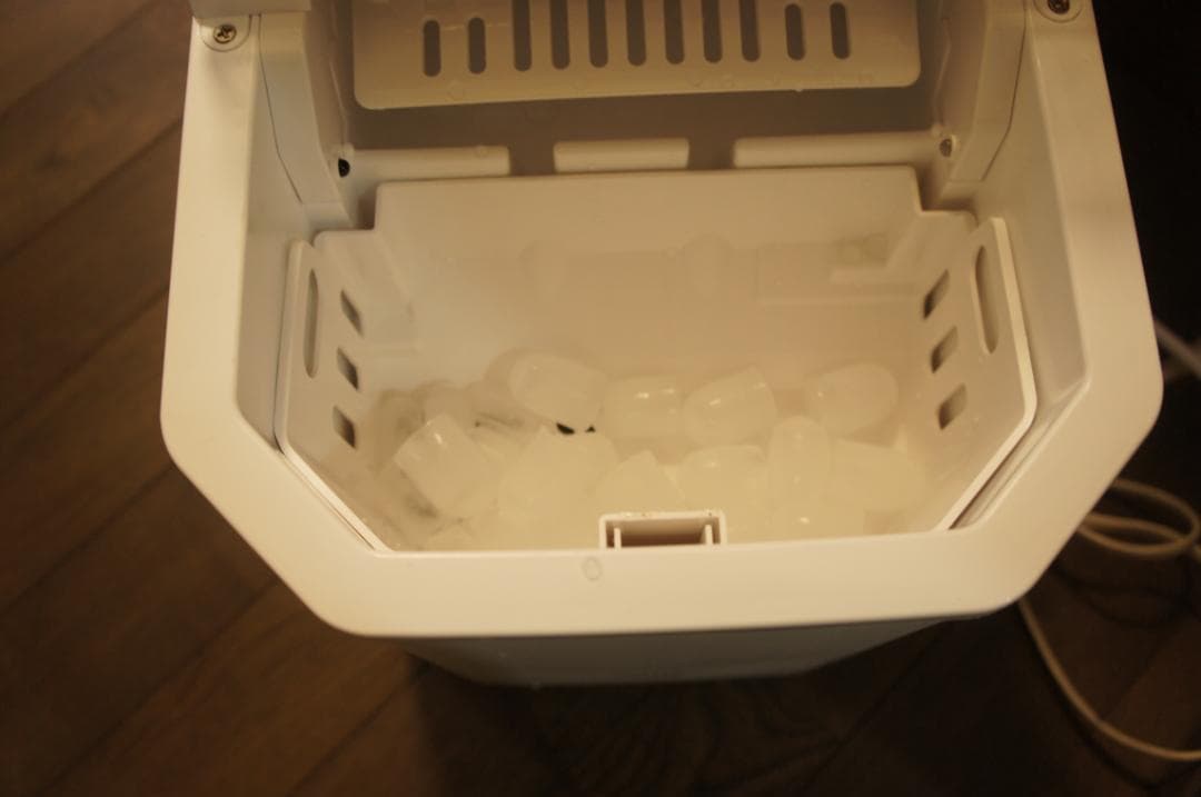 製氷機【ハンドル付き氷バスケット 高速製氷 自動洗浄機能 省エネ】最短6分