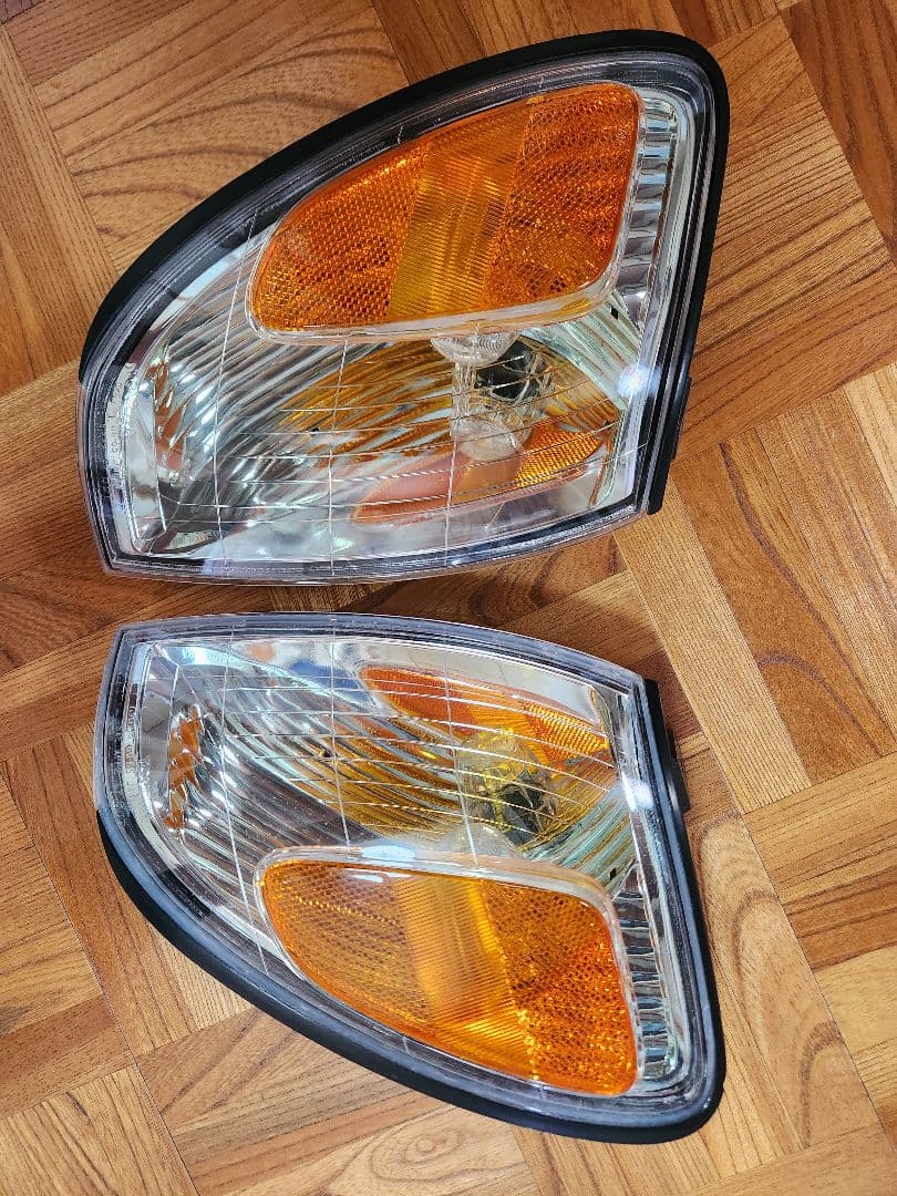 ランクル100シグナス　lx470コーナレンズ