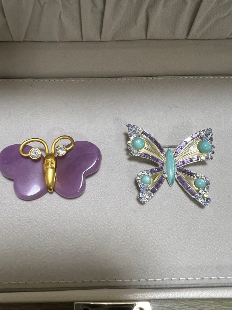 蝶のブローチセット