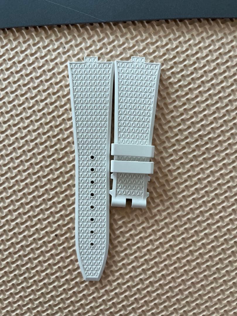 ヴァシュロンコンスタンタン オーヴァーシーズ ラバーベルト