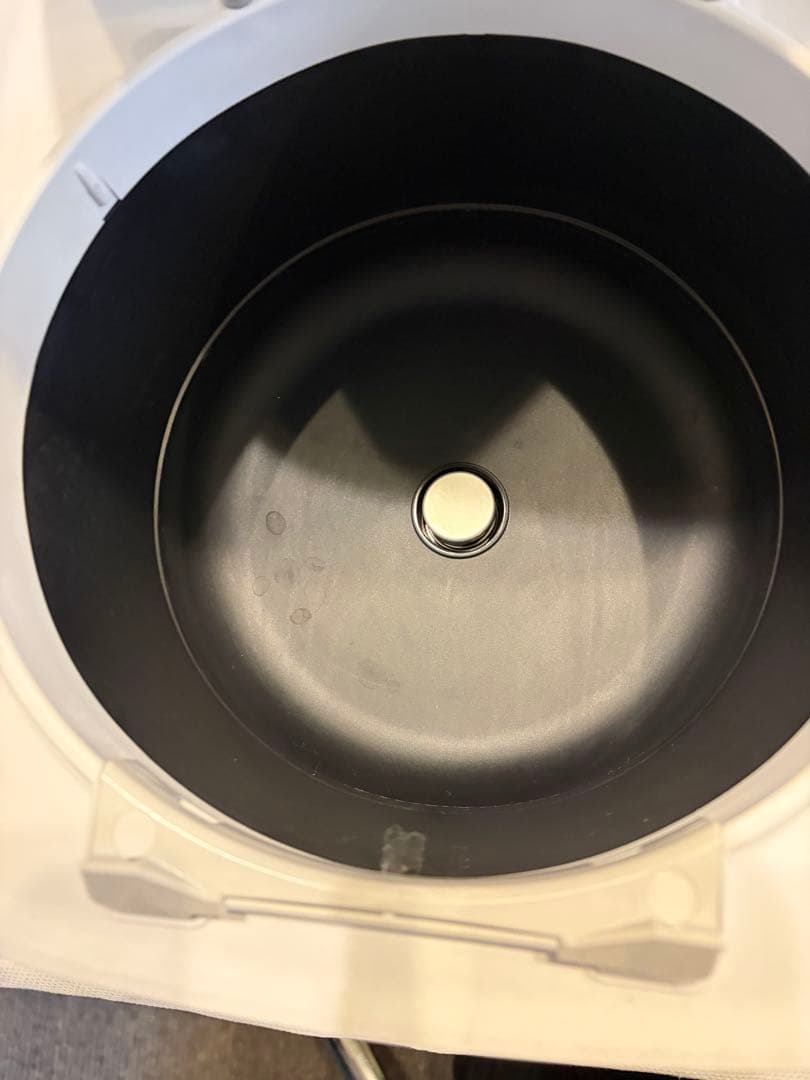 HITACHI RZ-V100CM 炊飯器　5合炊き