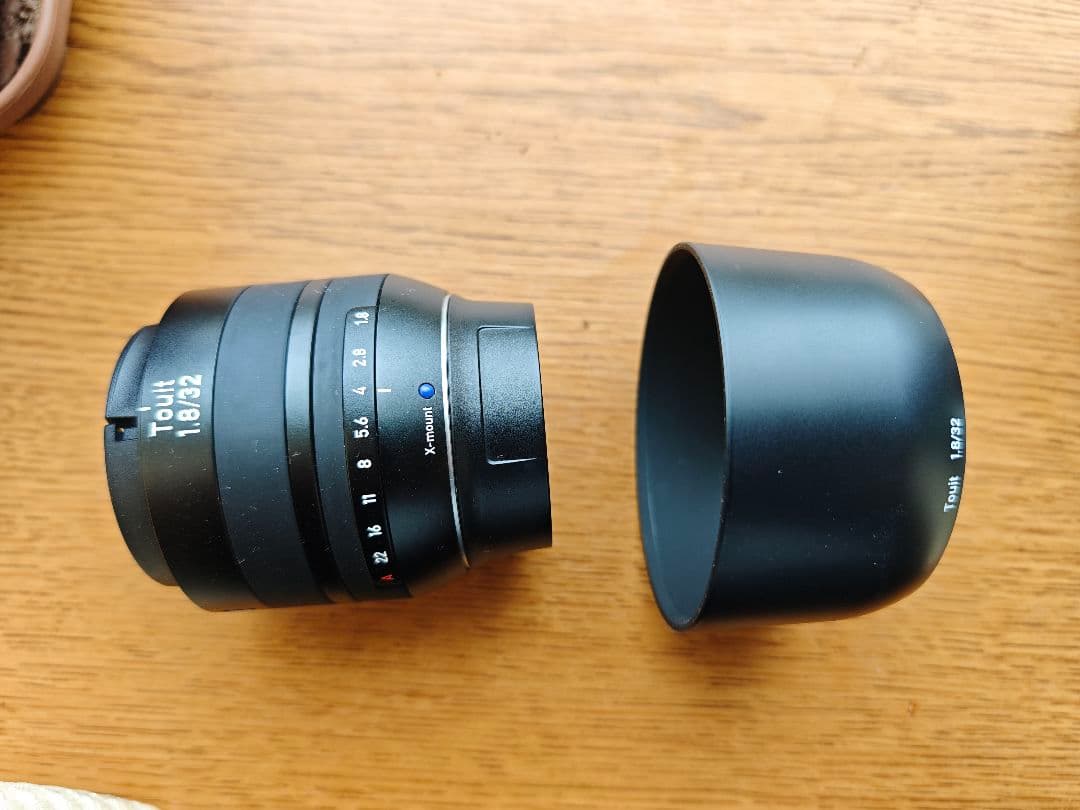Zeiss Touit 1.8/32mm Xマウント for FUJIFILM