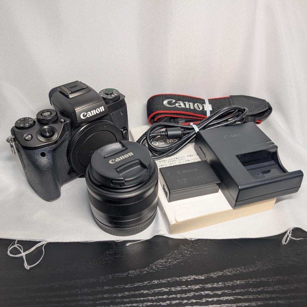 デジタルカメラ EOS M5 + EF-M15-45mm F3.5-6.3 IS STM