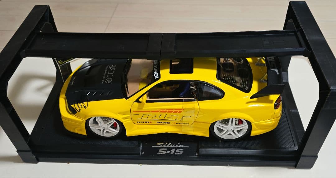Nissan Silvia S-15 ダイキャストミニカー 1:12