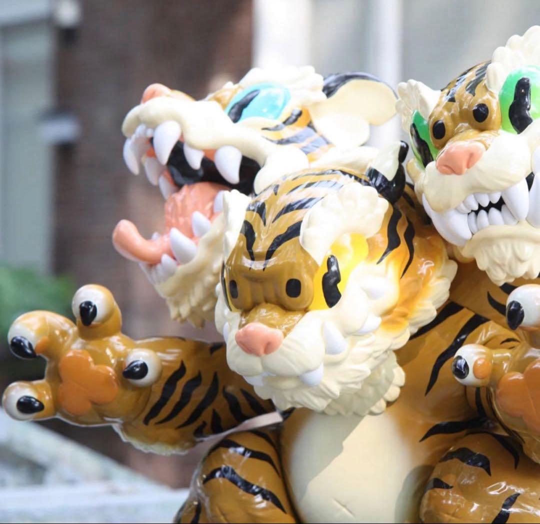 GRAPE BRAIN × STRANGECAT TOYS 三面猛虎 コショウ