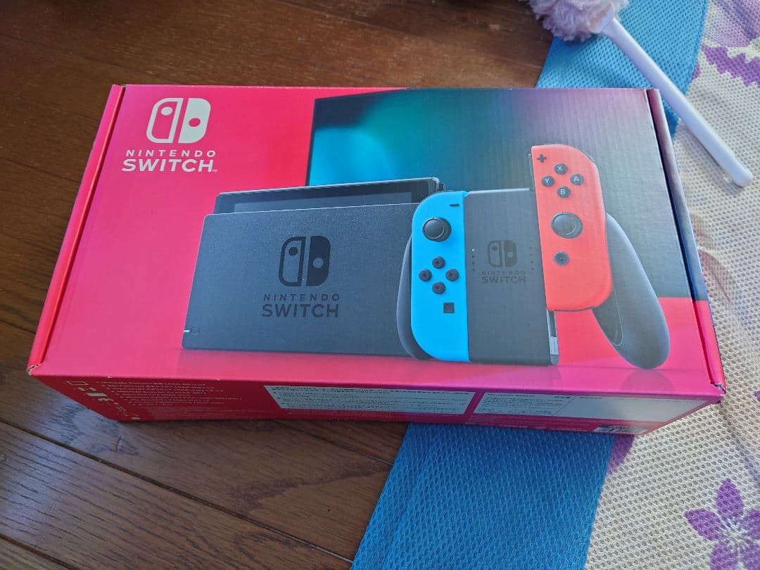 Nintendo Switch 本体、ネオンブルー、ネオンレッド