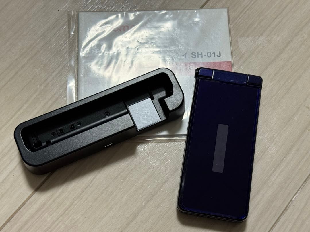 美品　SH-01J ブルーブラック　本体 充電器付き