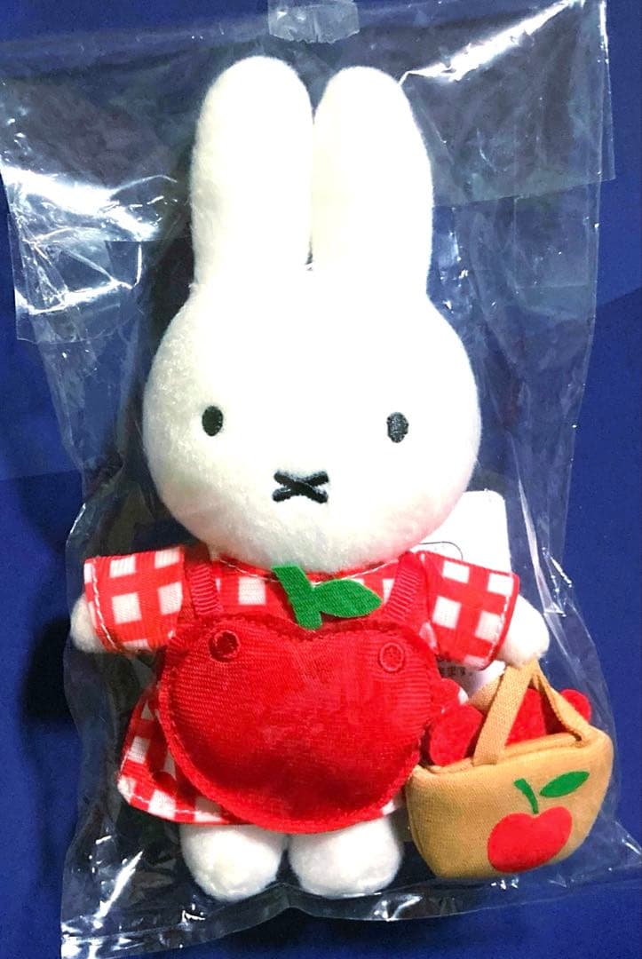 ミッフィーzakkaフェスタ 2026 限定マスコット　2体セット　冬のひりんご