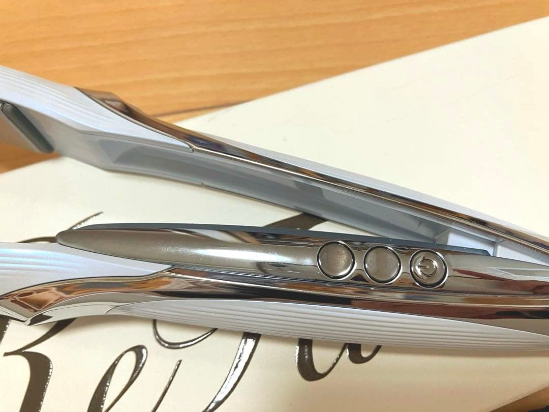 美品✨ReFa ストレートアイロン プロ RE-AT-02A ホワイト