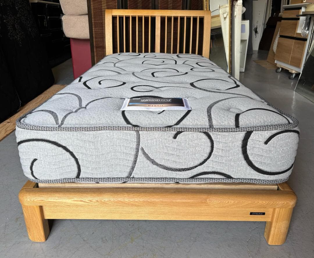 ここ 最高級 Simmons シングル未使用マットレスのみ美品