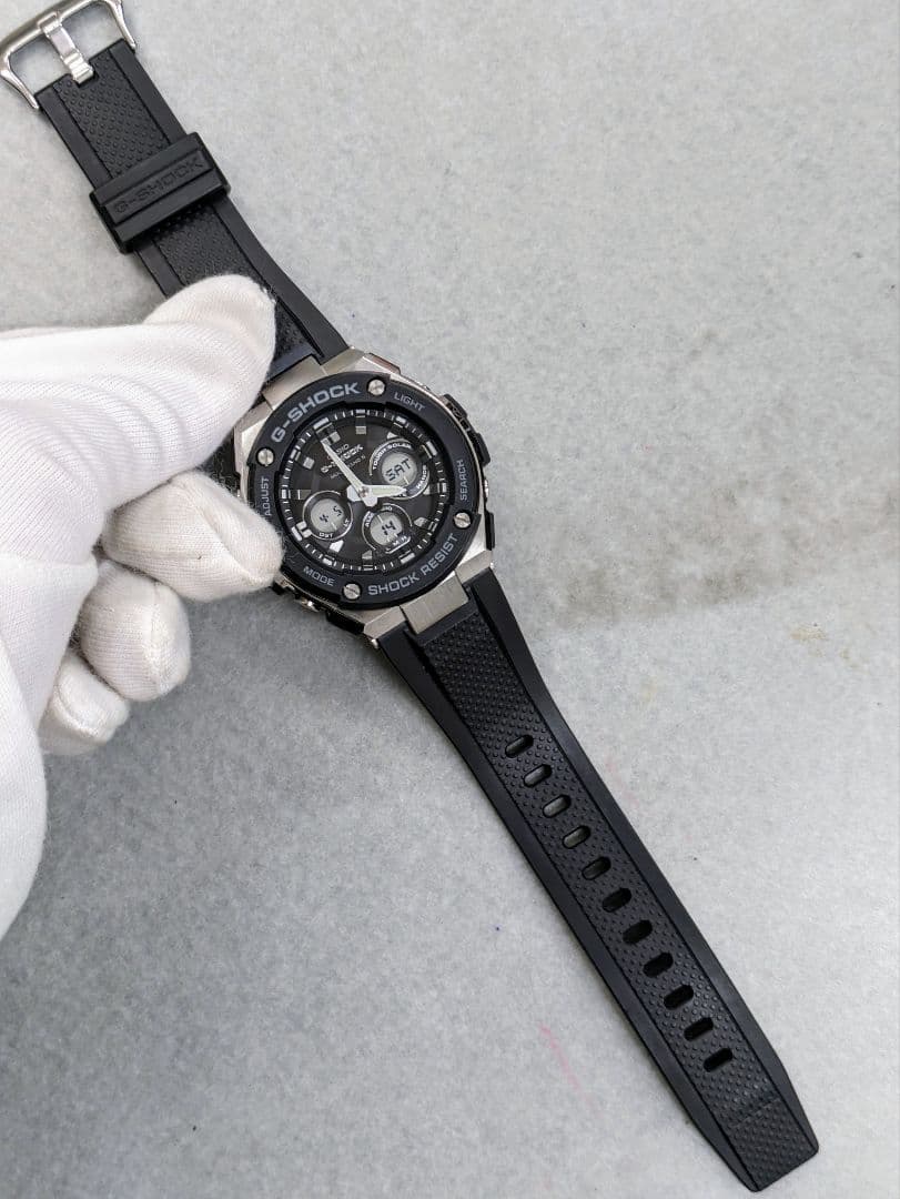 【ソーラー電波】カシオ　G-SHOCK　GST-W300-1AJF Gスチール