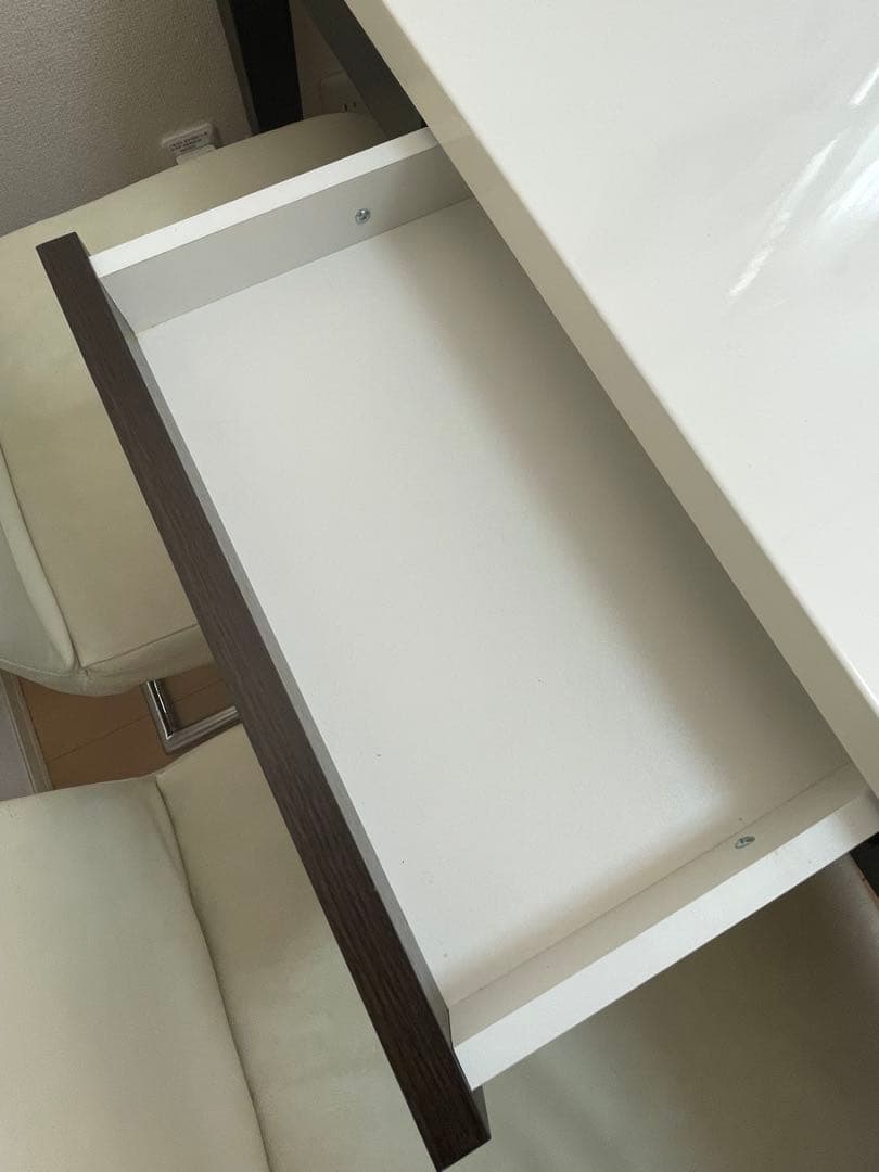 売り切り価格！ニトリ　ダイニングテーブル　135×80×70 引き出し付き