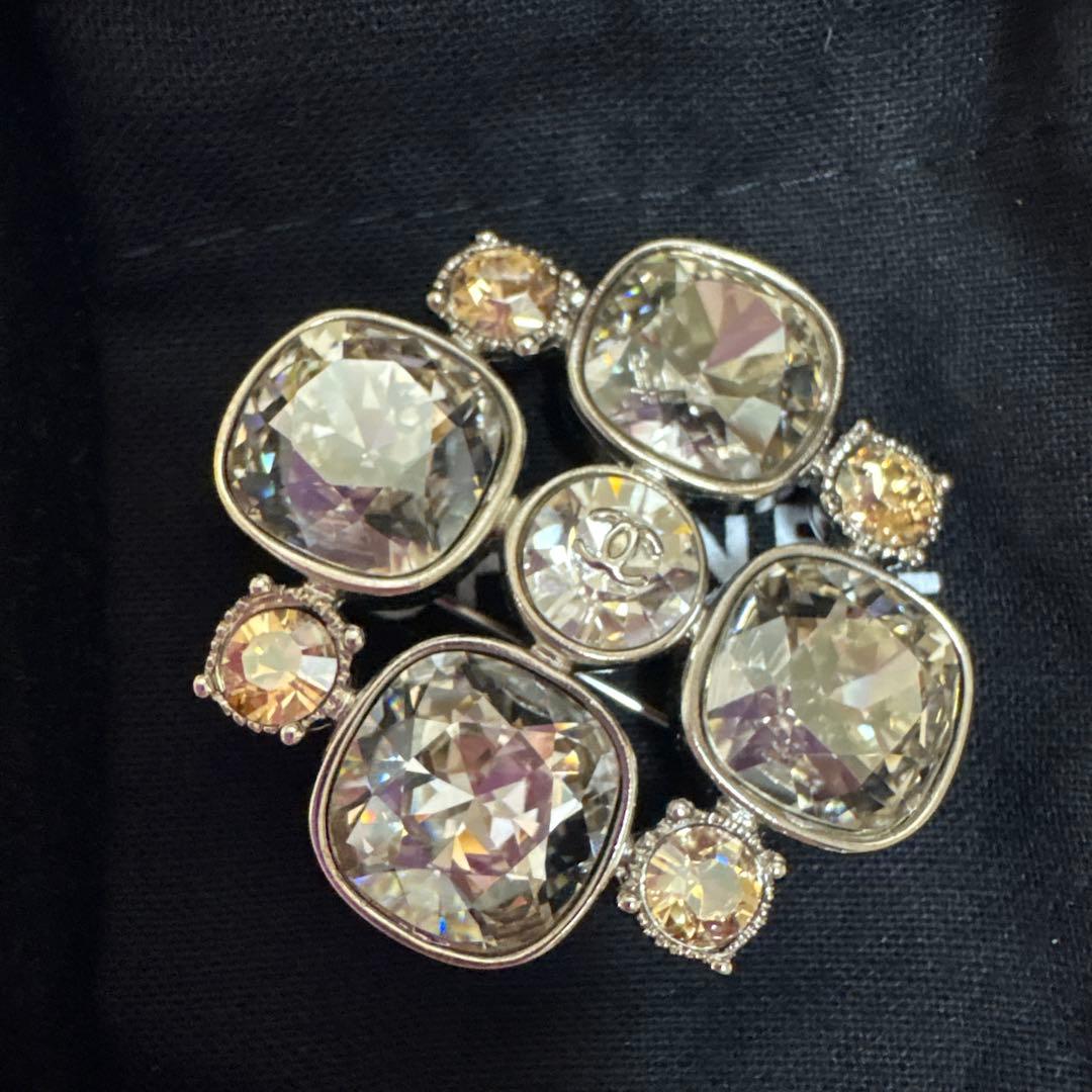 CHANEL ココマーク花型クリスタルブローチ