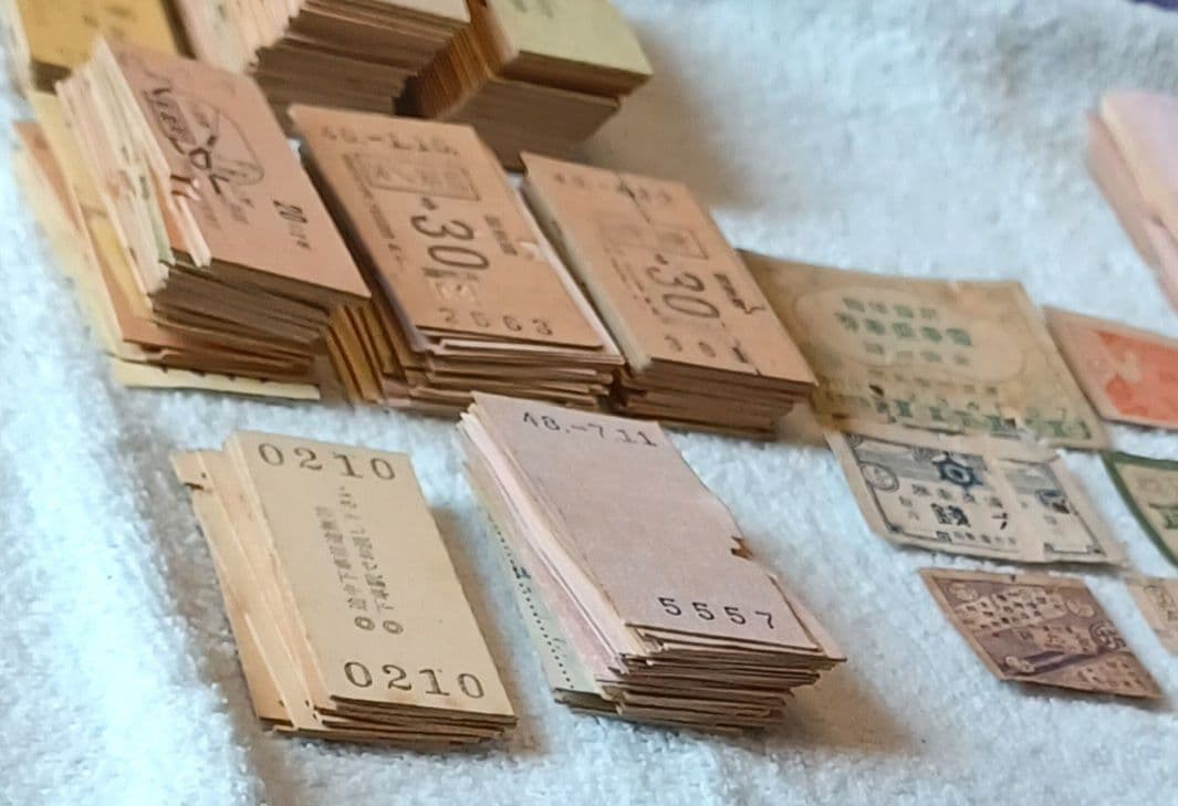 昔の切符 昭和30年代(駅員さんが切符を切る)から自動改札までの切符【現品限り】