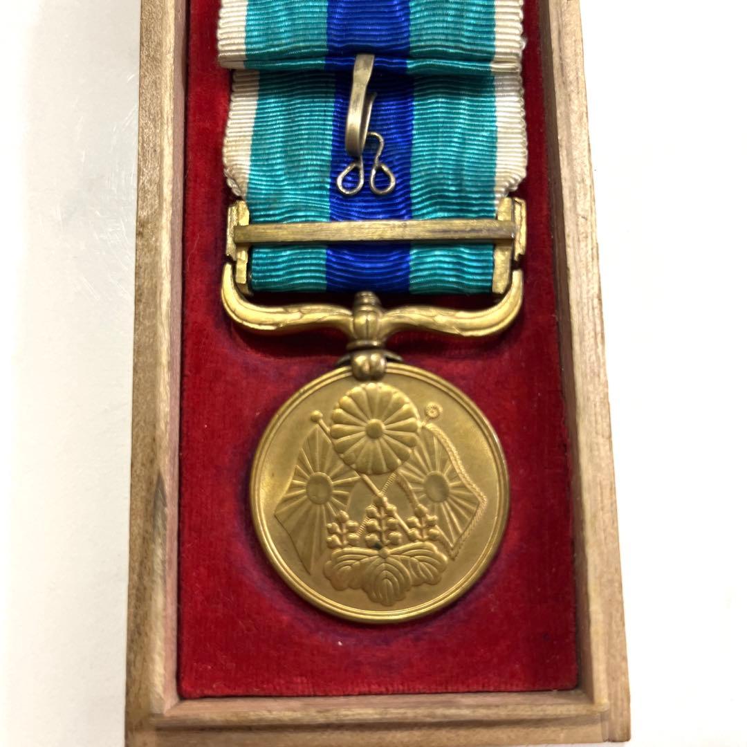 明治三十七八年従軍記章、明治期 海軍 桐箱付き 微章 勲章 記章 大日本帝国