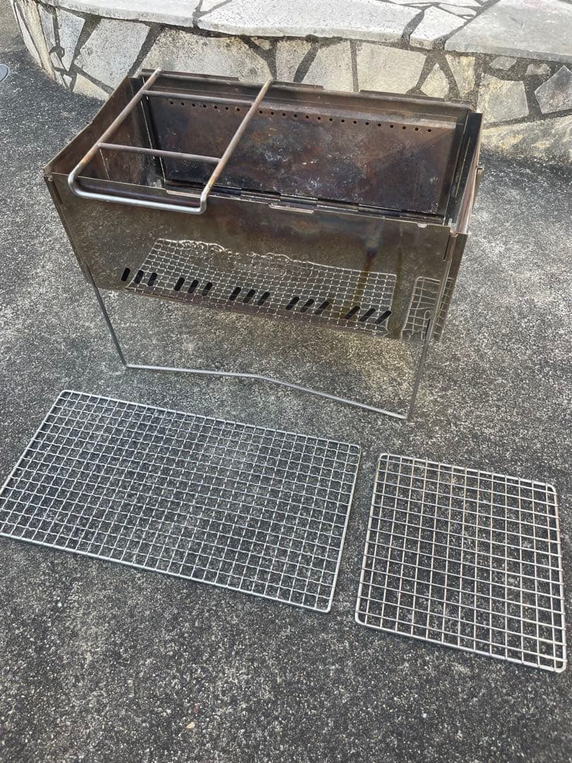 mont-bellの二次燃焼焚火台　フォールディング ファイヤーピット