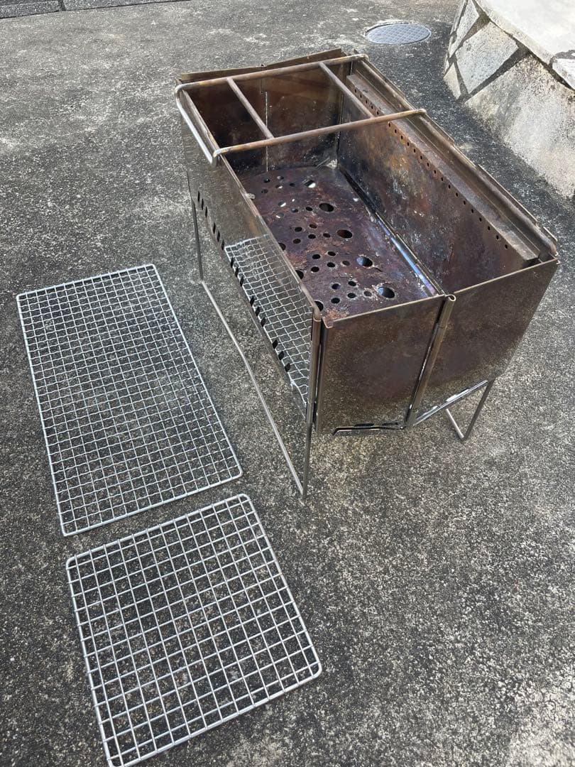 mont-bellの二次燃焼焚火台　フォールディング ファイヤーピット