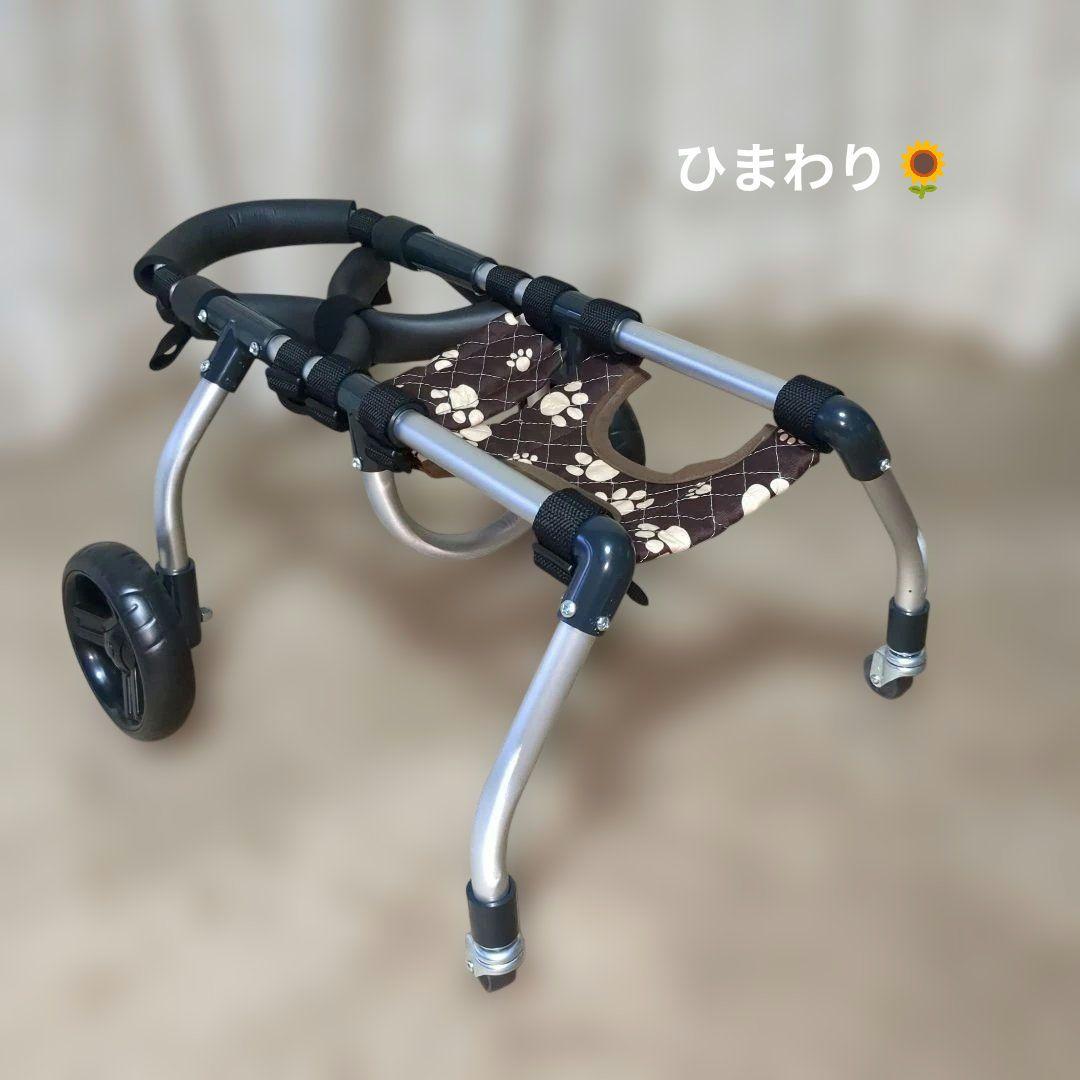 ワンちゃん4輪　リハビリ　食事補助　犬用車椅子　床ずれ防止　犬の歩行器